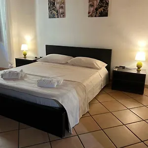 https://nikuzza-holiday-house.sicilyhotelsitaly.net